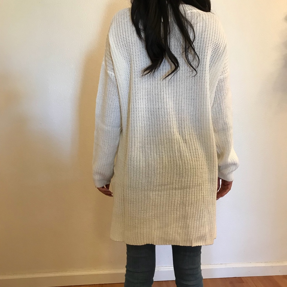•LAST ONE• Ivory High Low Knit Sweater - Picture 5 of 8